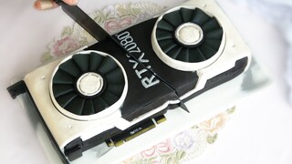 Nhân lúc anh trai không có ở nhà dùng dao cắt 2080ti… làm từ bánh kem