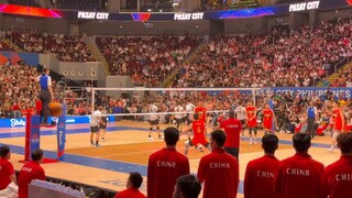 The crowd goes wild because the super power spike by ran Takahashi here in Philippines 🇵🇭❤️