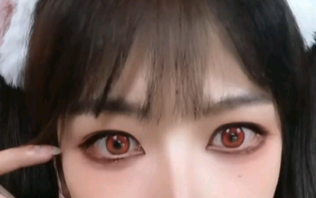 Succubus hai đuôi (?)