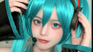 Hatsune Miku w