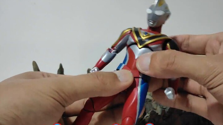 Self-modified Gaia SV real bone sculpture (hand sculpture), shf Gaia Ultraman Supreme Form