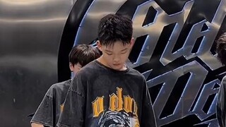 15岁小朋友翻跳【王一博】这街5队长大秀摩托舞 | O-DOG刘洋