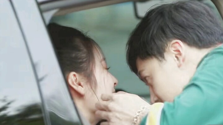 หมาป่าสีดำและกระต่ายขาวตัวน้อยภรรยาของเขา