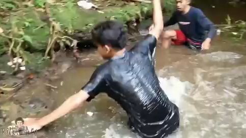 pengen ketawa tapi takut dosa😅