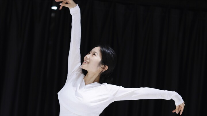 Changes in a Female Doctoral Student's Classical Dance Performance in One Year