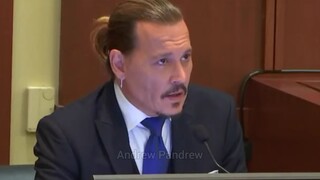 Johnny Depp Being Hilarious In Court 😂