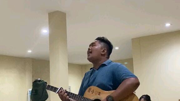 sumpah kren banget suara pengamen ini , bantu viralin yahh gais