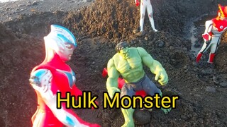 MENEGANGKAN PERTARUNGAN ULTRAMAN MELAWAN HULK MONSTER