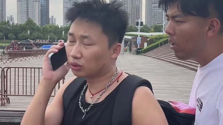美女粉丝提出无理要求，博主竭尽所能满足，最后这一幕太逗了