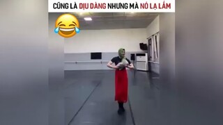 Cũng là dịu dàng nhưng nó lạ lắm
