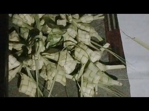 Mari Belajar Buat Ketupat Bareng