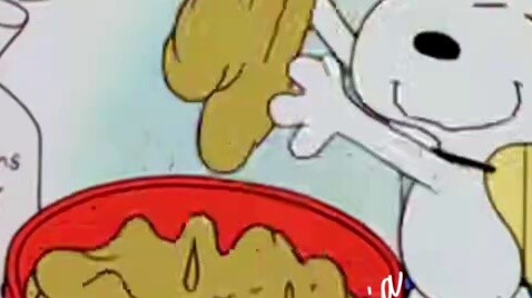 Snoopy Ăn gì trước khi đi ngủ?