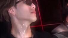 [Jackson Wang] Anh ấy thực sự... cảm thấy mồ hôi đổ ra có mùi thơm