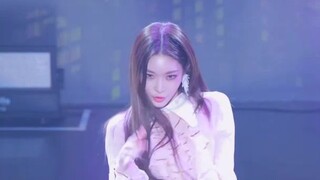 金请夏随机舞蹈，主人公+lip&hip+gashina+I dont like your girlfriend + boom boom.播放量101万！