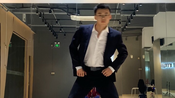 [Jungkook Standing Next To You] This dance is really cool