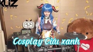 Cosplay xinh gái còn đánh trống giỏi nữa luôn nha <3 <3