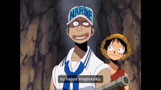 Luffy menjahili anggota angkatan laut