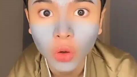 Korang kenal tak Ikhmal Nour,kalau kenal jangan lupa follow dia kat YouTube 😍😍