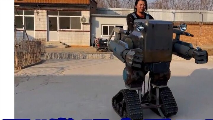 Geng, a Chinese "useless" inventor, made his own security mecha, which is popular abroad, and foreig