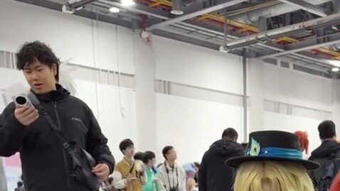 At the comic convention, the teachers were coaxed into embryos by Sakura, it was so cute