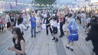 การเต้นรำแบบสุ่มของโอตาคุในมิติที่สองช่างสนุกสนานจริงๆ!