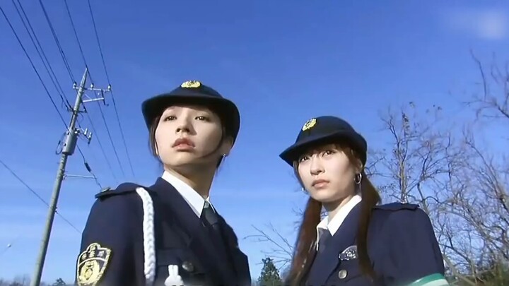 She looks like a policewoman on the surface, but behind her back is a chaebol daughter