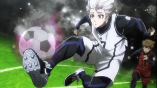 ⚡"How can you be so handsome when playing football!!"⚡