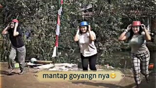 awas jatuh anu nya buu🤣