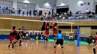 日本中学生排球比赛很专业