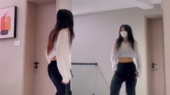 Dance analysis of "say my name"