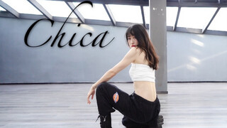 [Mya] Kim Chungha's first time dancing in a tube top on "Chica" required a strong mental state (•‿•)