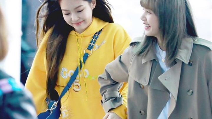 [Jenlisa] "Kau bilang kau akan selalu menyukaiku"