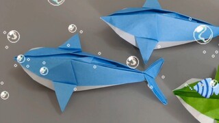 Tutorial origami, versi lambat dari tutorial paus biru laut dalam ada di sini. Atas permintaan orang