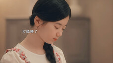 Khi cô còn nhỏ, trong một thế giới mà chị gái cô không thể nghe hay nói, chị gái là chỗ dựa duy nhất