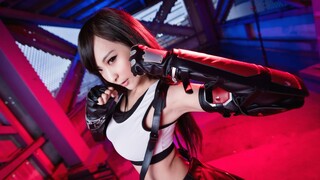 FINAL FANTASY VII: Tifa Cosplay Cinematic