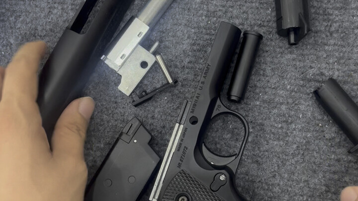มากกว่าสองจังหวะในปี 1911 ที่มีน้ำหนักเกือบสองปอนด์?