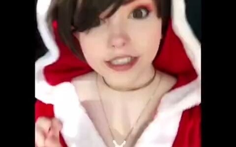 Overwatch: Tracer in Christmas costume (exactly