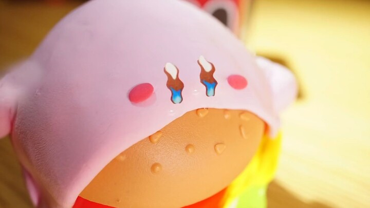 The greedy Kirby finally cried because of the food~!