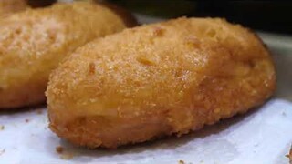 Bánh xúc xích chiên croquette  Món ăn ngon đường phố  Hàn Quốc