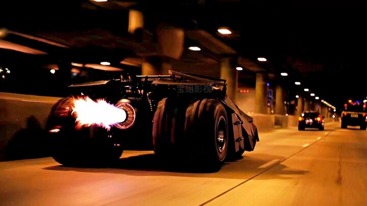 Film dan Drama|Tiga Model Mobil Perang Batman, Mana yang Kamu Sukai?