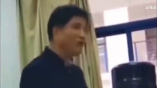 Đằng sau mỗi quy định kỳ lạ của trường học, luôn có một lý do vô lý hơn