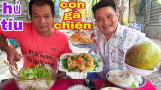 Thố hủ tíu khủng,con gà chiên nước mắm và cây mai vàng hoành 88 cm giá rẻ ,65 triệu.bao 400 km.