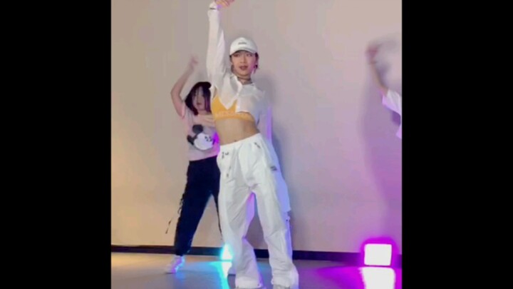 【孙子团毛宁】how you like that  课堂cover随拍