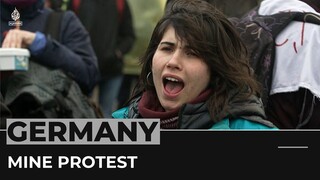 Germany mine demonstration: Police clash with climate protesters