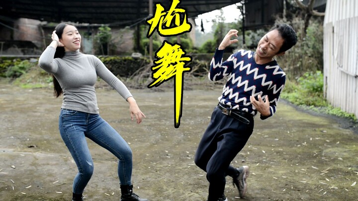 全能管子哥，唱歌跳舞做美食还会吹箫，你喜欢哪一种才艺