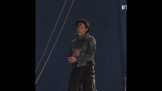 OMG 😧 LOOK AT JUNGKOOK #bts #jungkook #seven #jungkook_seven
