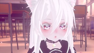 Cute white-haired cat ears bouncing around