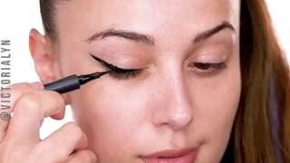 Style makeup of Ariana Grande