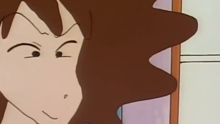 Ini pertama kalinya Shin-chan menggunakan pisau cukur. Dia ingin berpura-pura menjadi orang dewasa, 