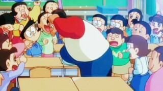 Đôrêmon: Bạn có biết Nobita có bao nhiêu bạn cùng lớp không? Thật là lãng phí! Bạn chỉ biết nhóm nhâ